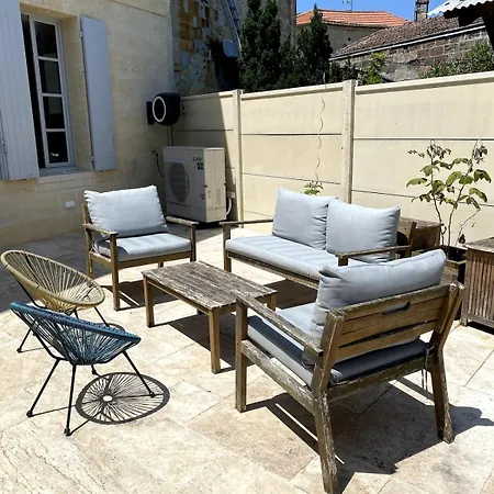 Beausejour Semesterbostad Puisseguin